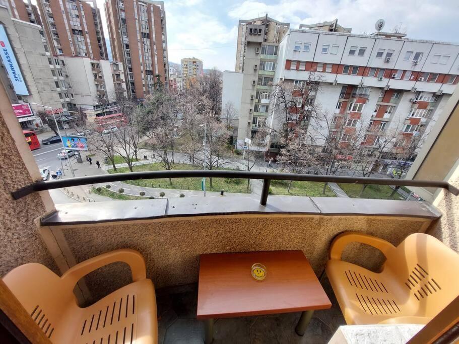City Center Chic, Urban Apartment Skopje Exterior photo
