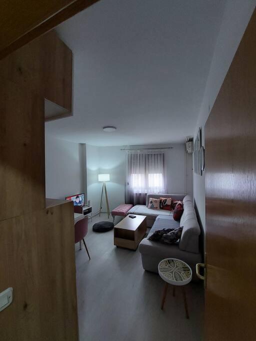 City Center Chic, Urban Apartment Skopje Exterior photo
